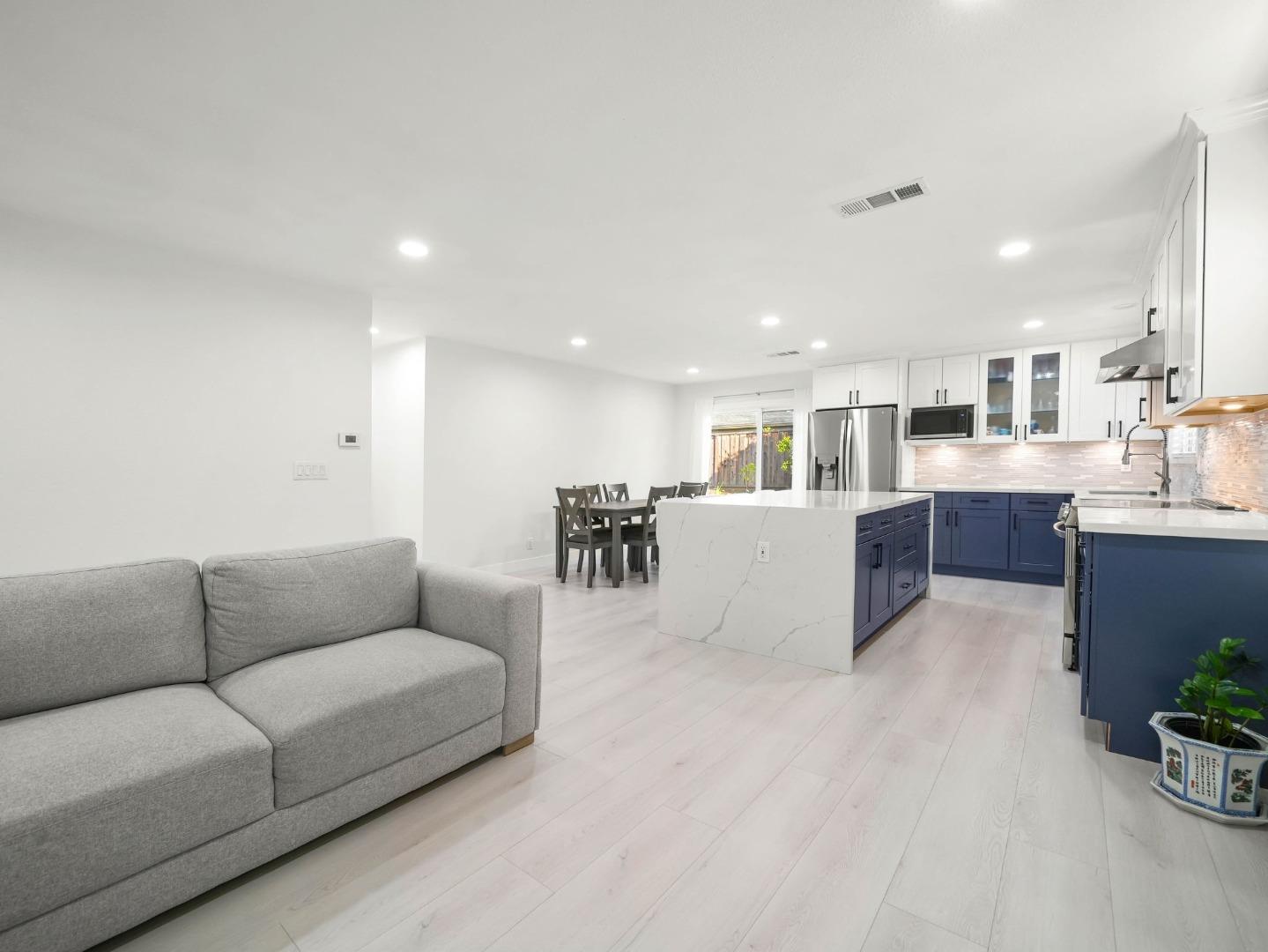 Detail Gallery Image 6 of 29 For 14 via Campina, San Jose,  CA 95139 - 3 Beds | 2 Baths