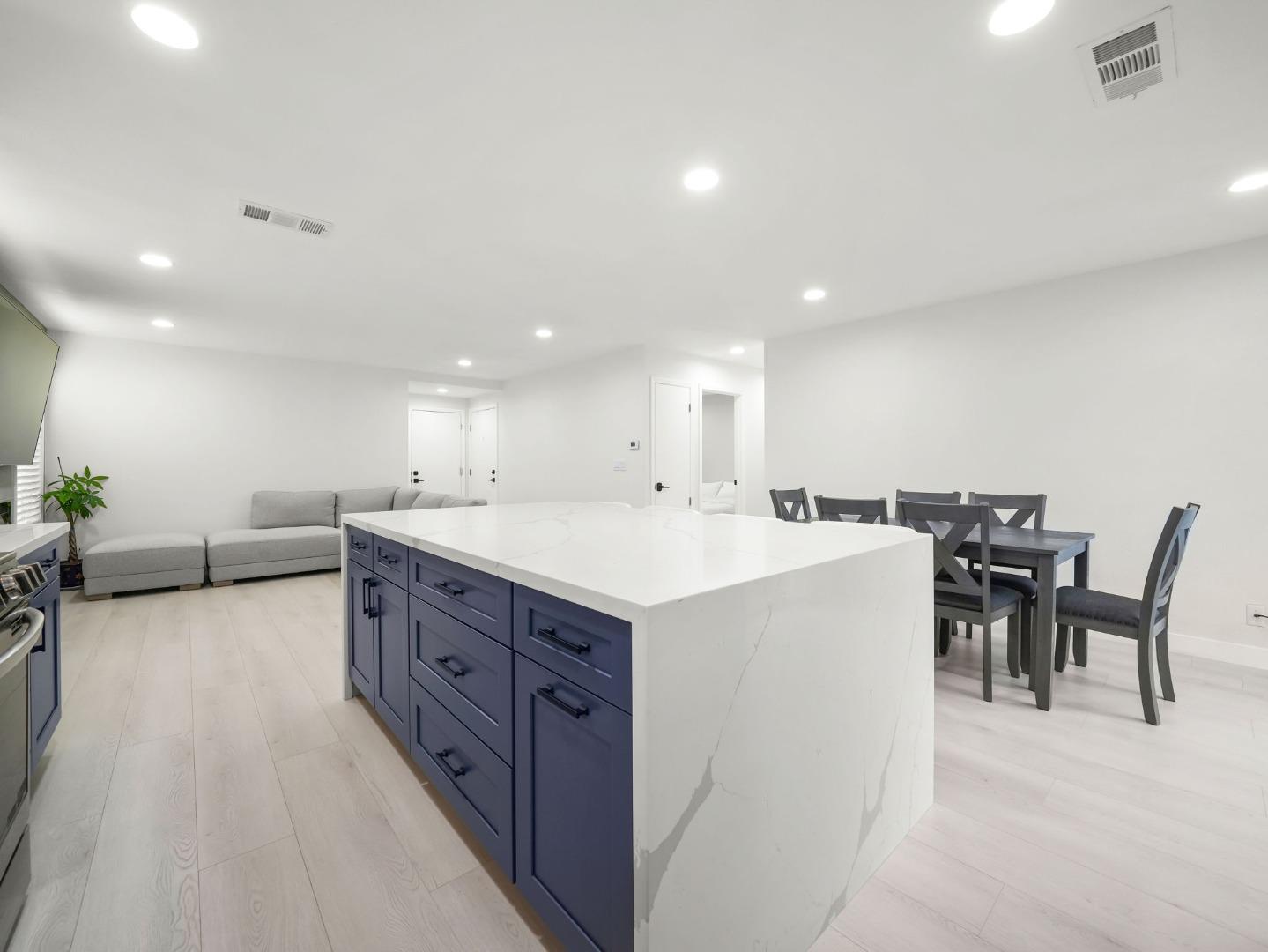 Detail Gallery Image 7 of 29 For 14 via Campina, San Jose,  CA 95139 - 3 Beds | 2 Baths