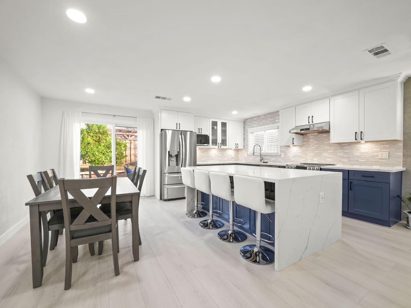 Detail Gallery Image 8 of 29 For 14 via Campina, San Jose,  CA 95139 - 3 Beds | 2 Baths