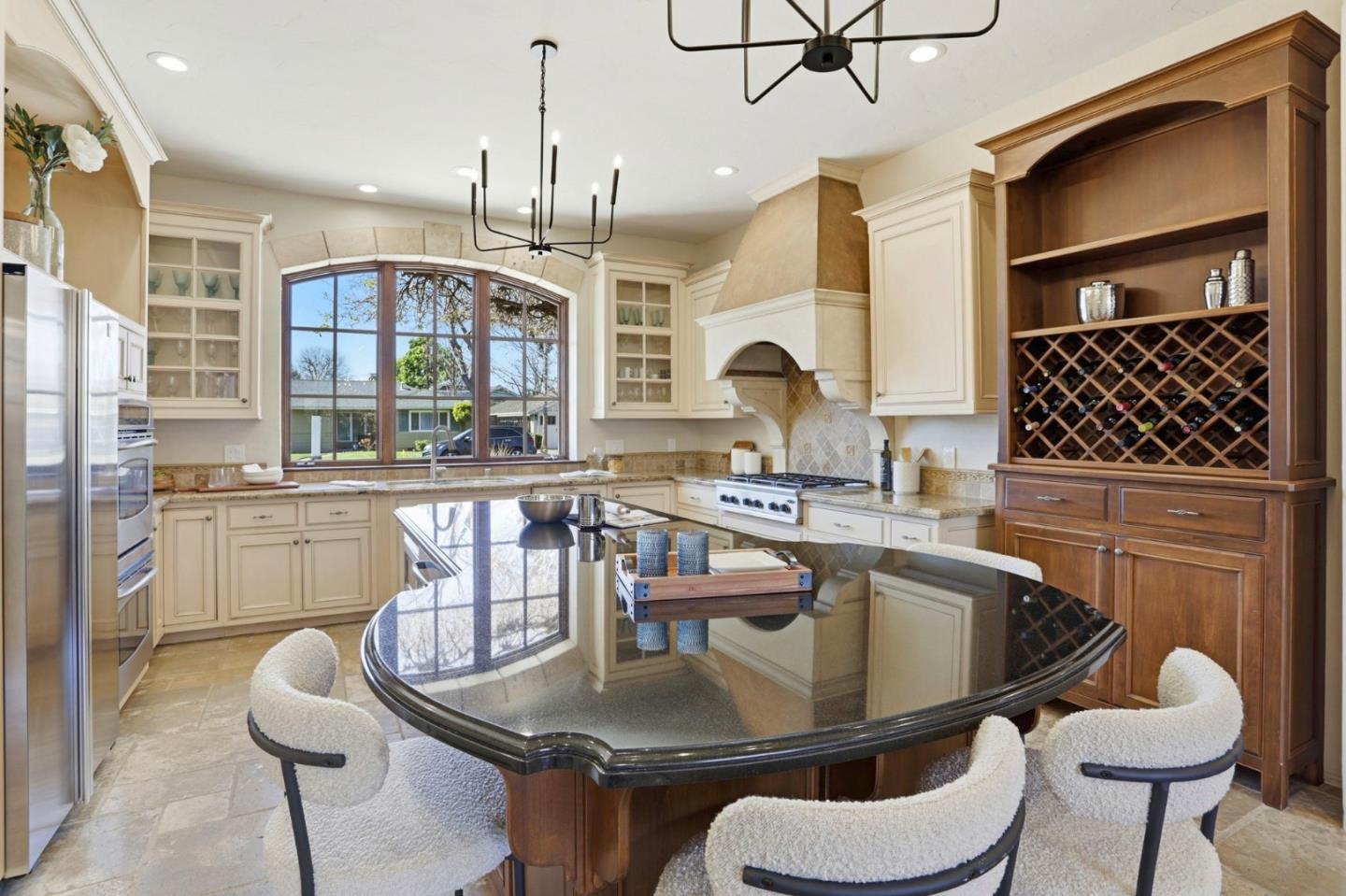 Detail Gallery Image 7 of 37 For 2540 Marsha Way, San Jose,  CA 95125 - 3 Beds | 2 Baths