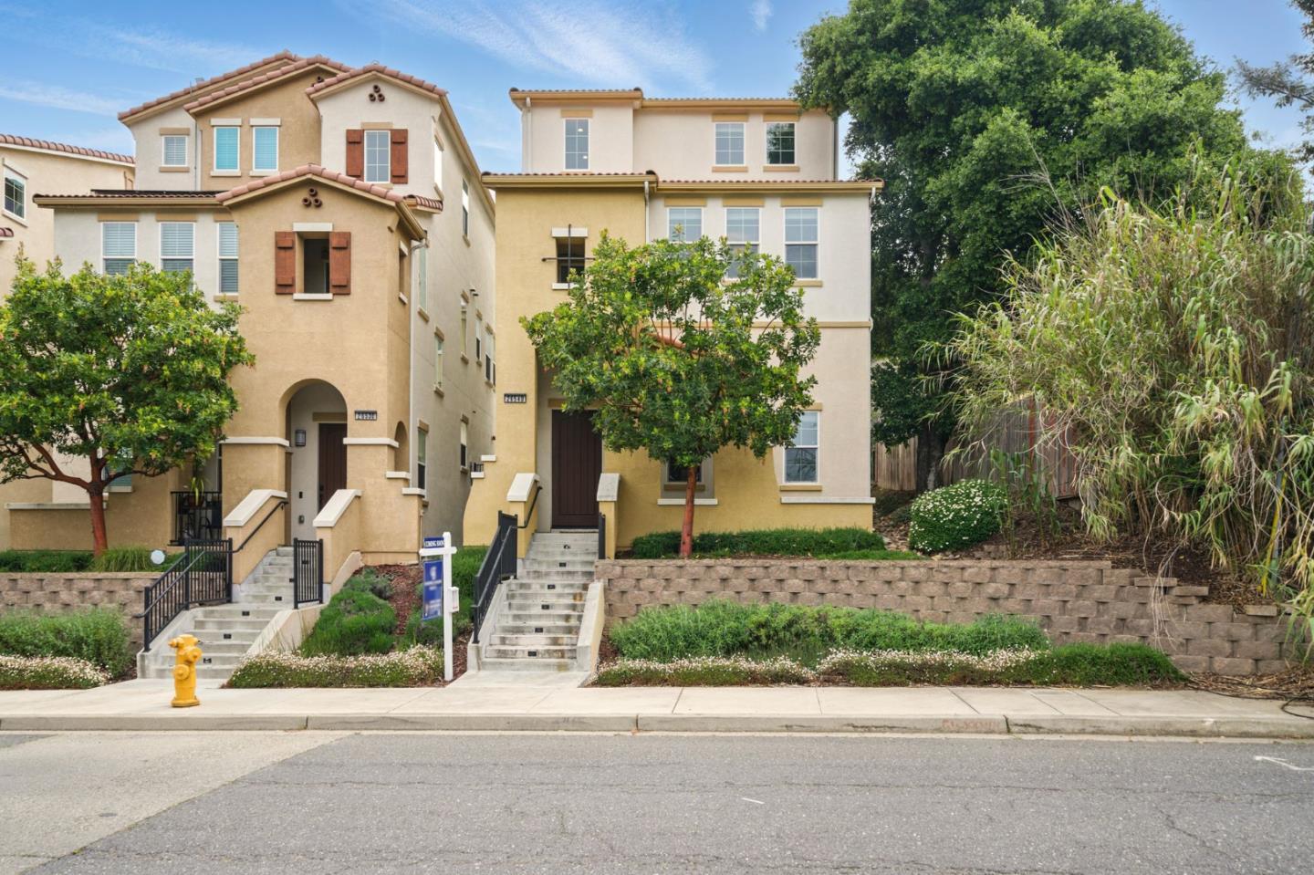 Front Image Thumbnail for ML82036892