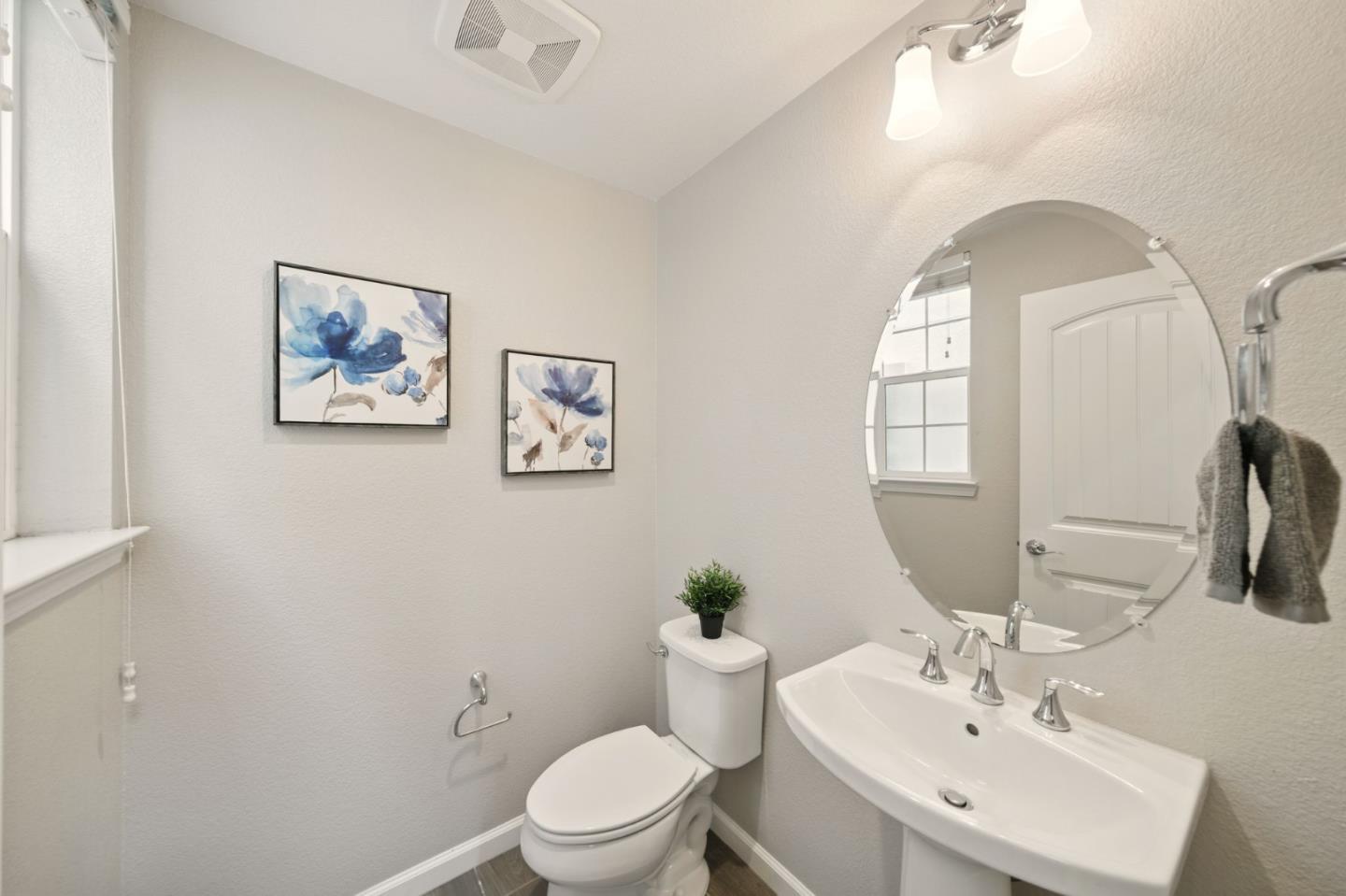 Detail Gallery Image 22 of 39 For 26540 Hayward Blvd, Hayward,  CA 94542 - 3 Beds | 3/1 Baths