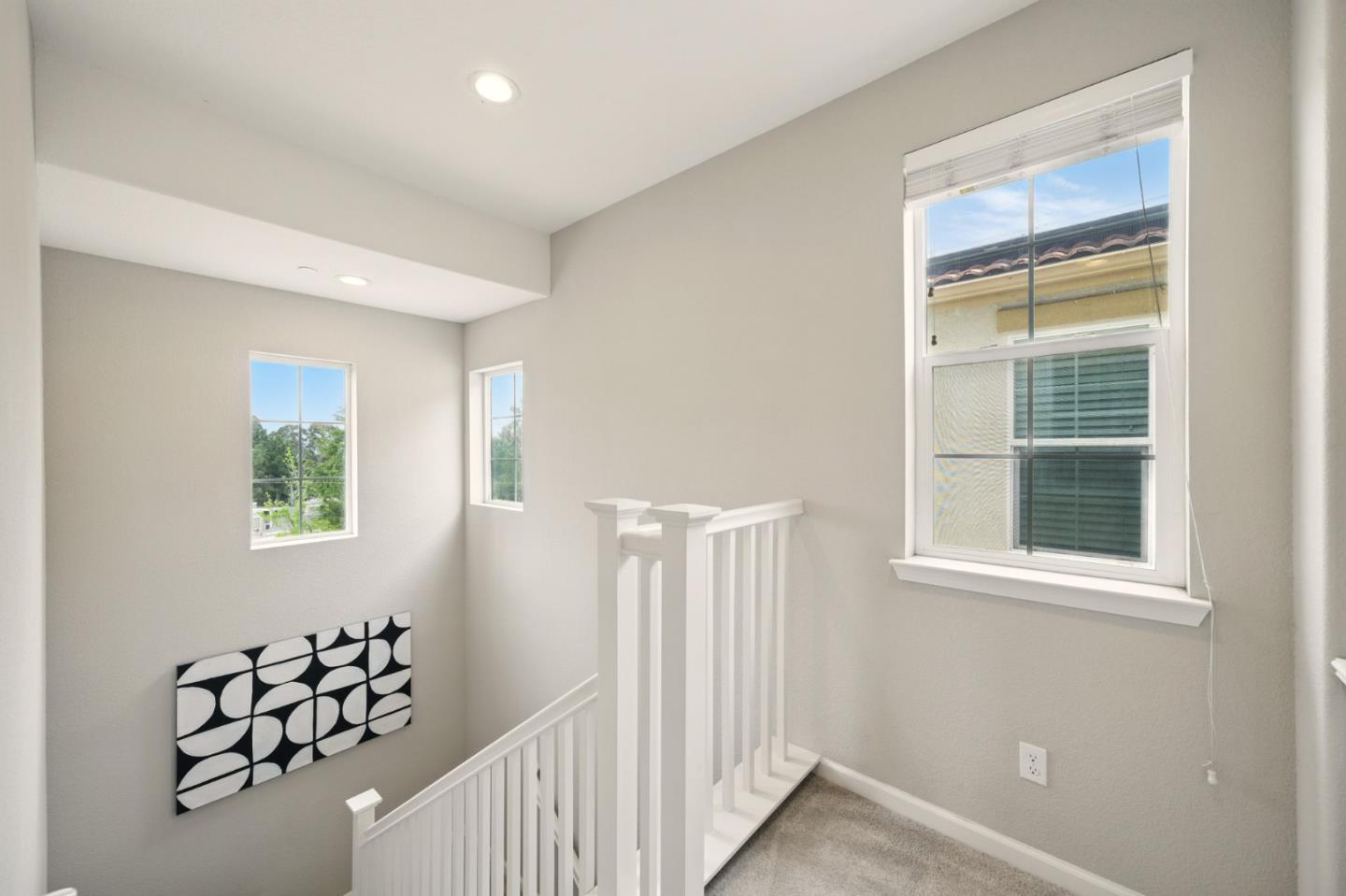 Detail Gallery Image 23 of 39 For 26540 Hayward Blvd, Hayward,  CA 94542 - 3 Beds | 3/1 Baths