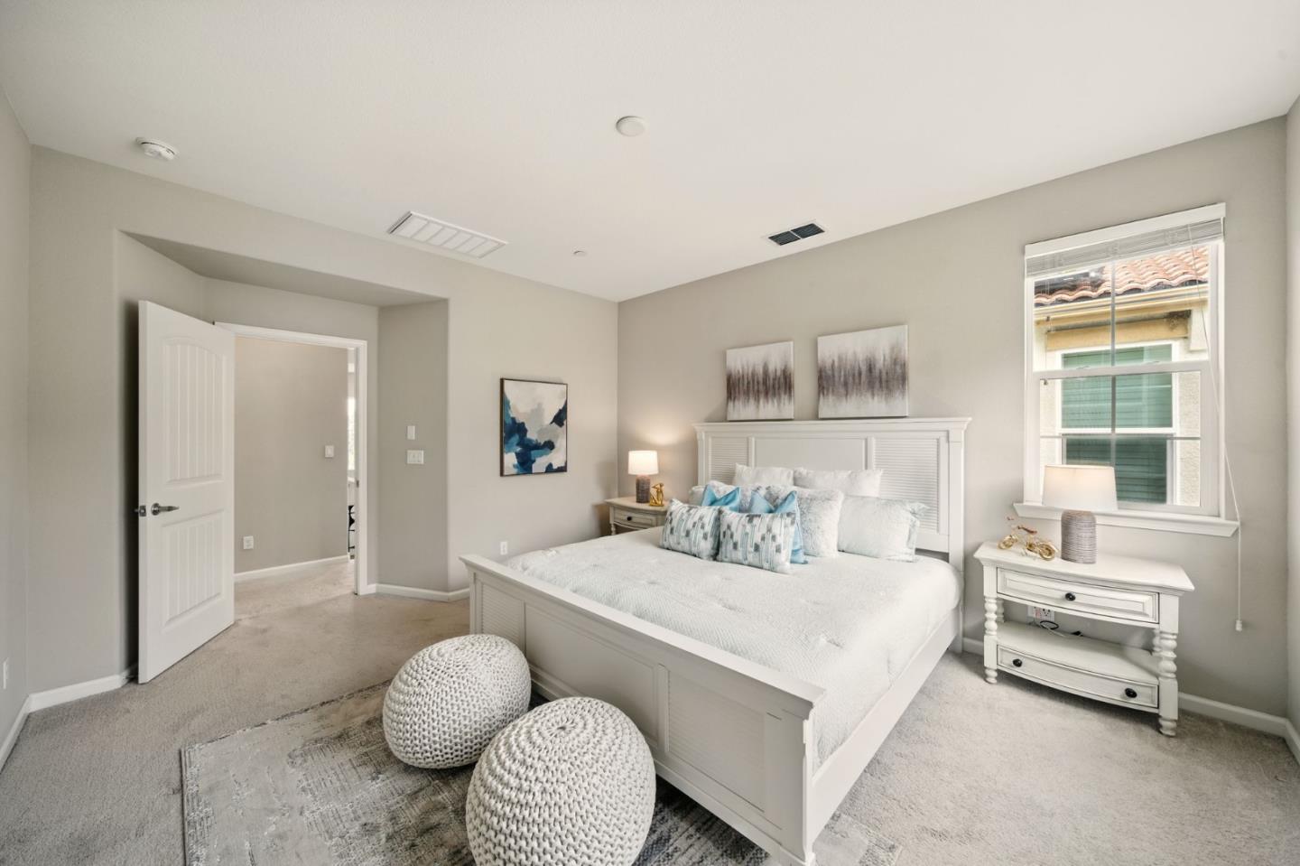 Detail Gallery Image 25 of 39 For 26540 Hayward Blvd, Hayward,  CA 94542 - 3 Beds | 3/1 Baths