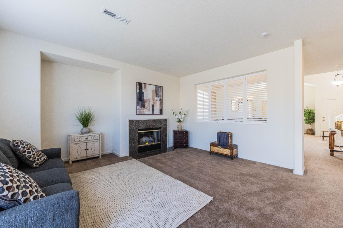 Detail Gallery Image 12 of 51 For 965 Las Flores St, Soledad,  CA 93960 - 6 Beds | 3 Baths