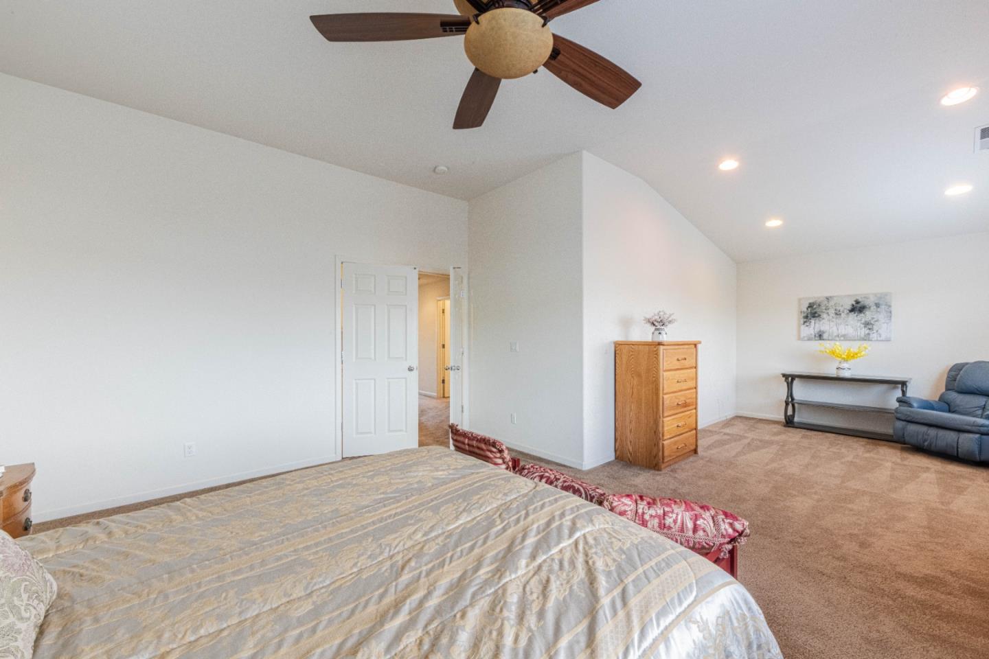 Detail Gallery Image 27 of 51 For 965 Las Flores St, Soledad,  CA 93960 - 6 Beds | 3 Baths