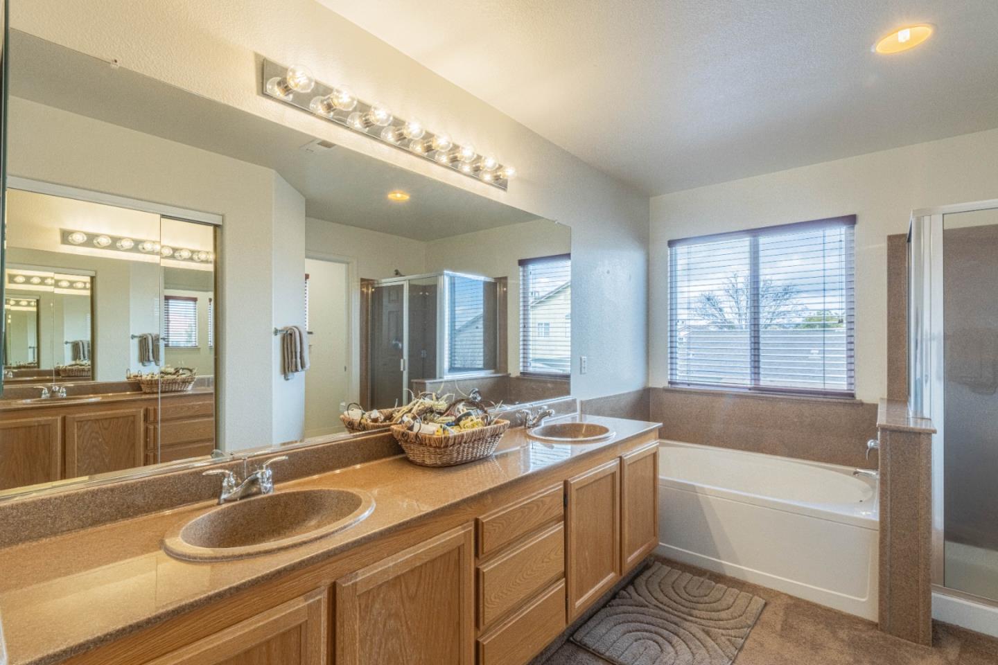 Detail Gallery Image 30 of 51 For 965 Las Flores St, Soledad,  CA 93960 - 6 Beds | 3 Baths