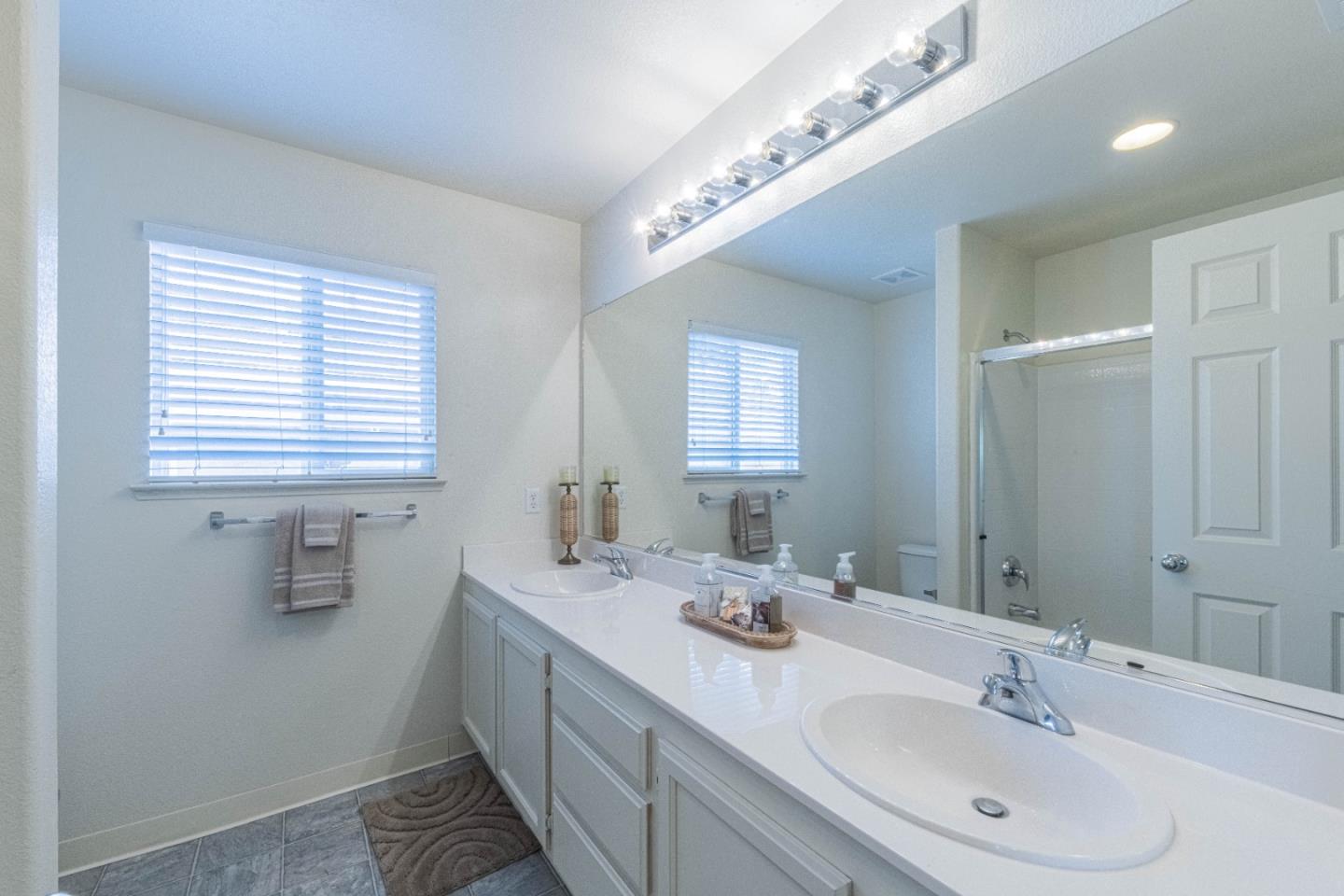 Detail Gallery Image 42 of 51 For 965 Las Flores St, Soledad,  CA 93960 - 6 Beds | 3 Baths