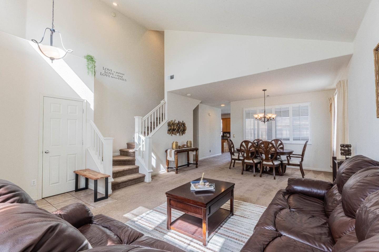 Detail Gallery Image 7 of 51 For 965 Las Flores St, Soledad,  CA 93960 - 6 Beds | 3 Baths