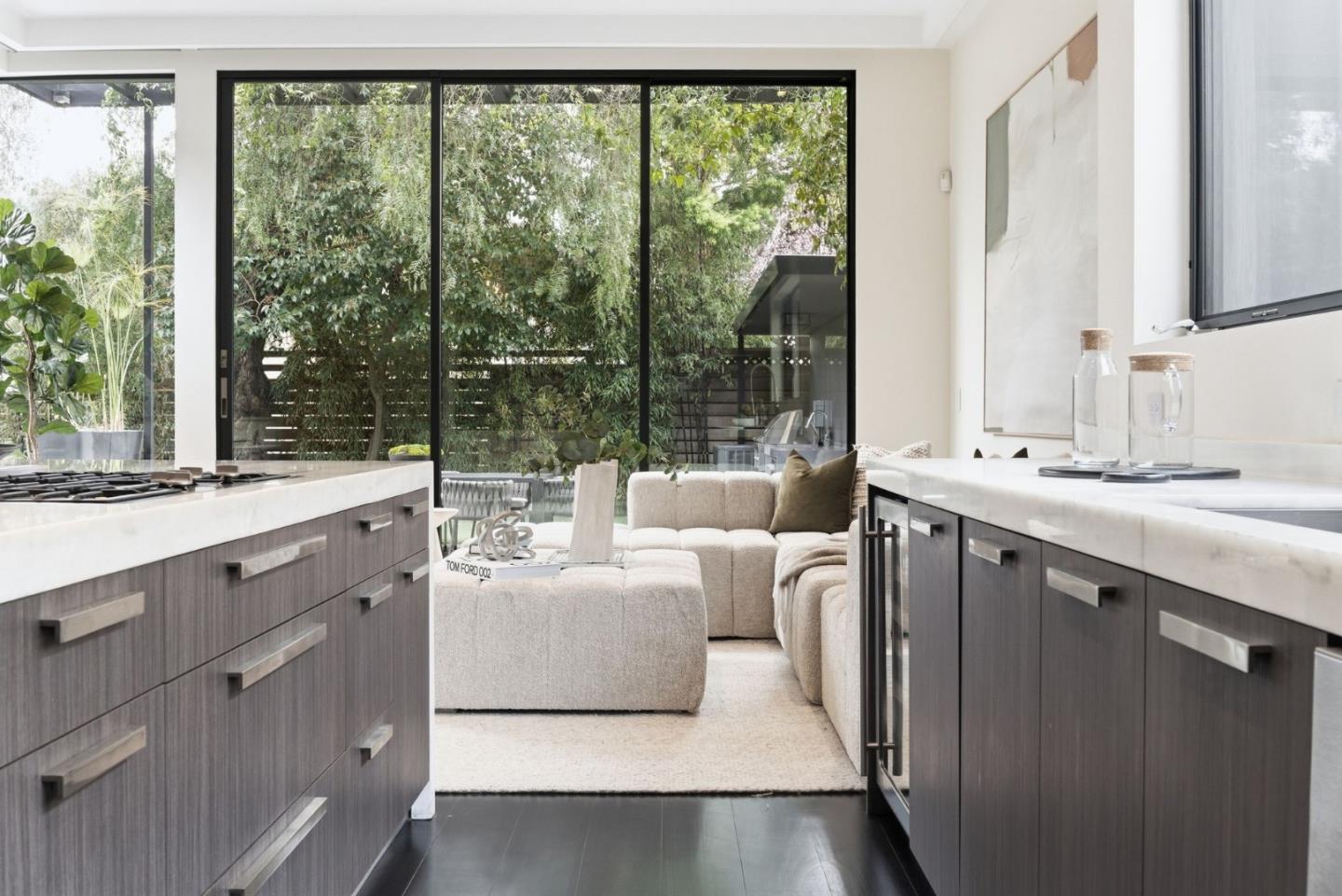 Detail Gallery Image 14 of 65 For 838 Cowper St, Palo Alto,  CA 94301 - 5 Beds | 4/2 Baths