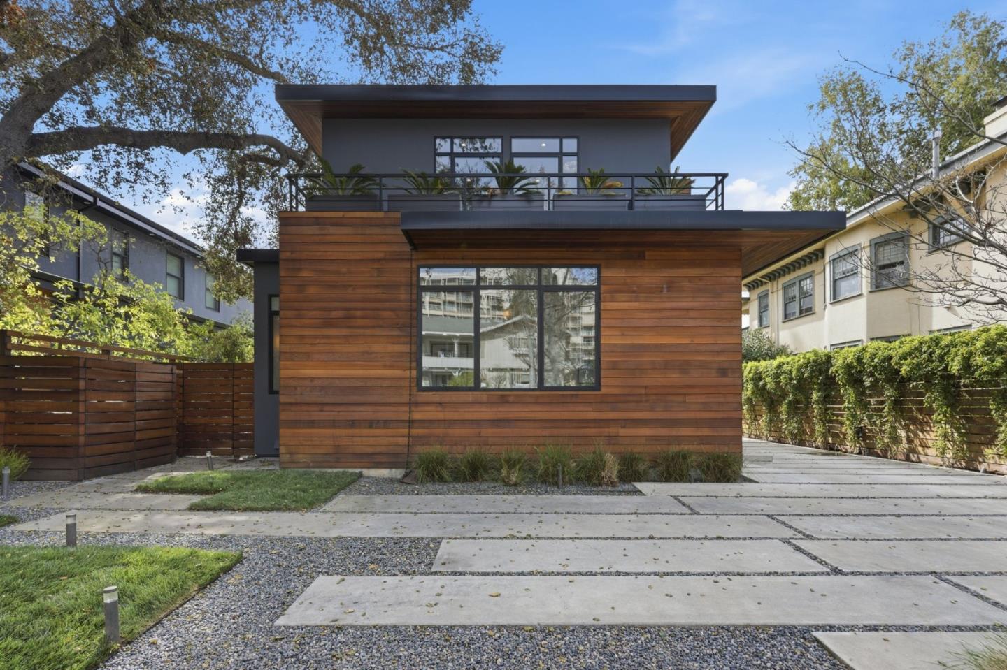 Detail Gallery Image 2 of 65 For 838 Cowper St, Palo Alto,  CA 94301 - 5 Beds | 4/2 Baths