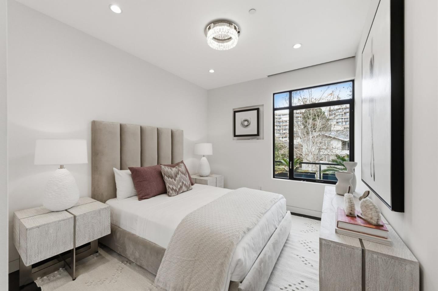 Detail Gallery Image 22 of 65 For 838 Cowper St, Palo Alto,  CA 94301 - 5 Beds | 4/2 Baths