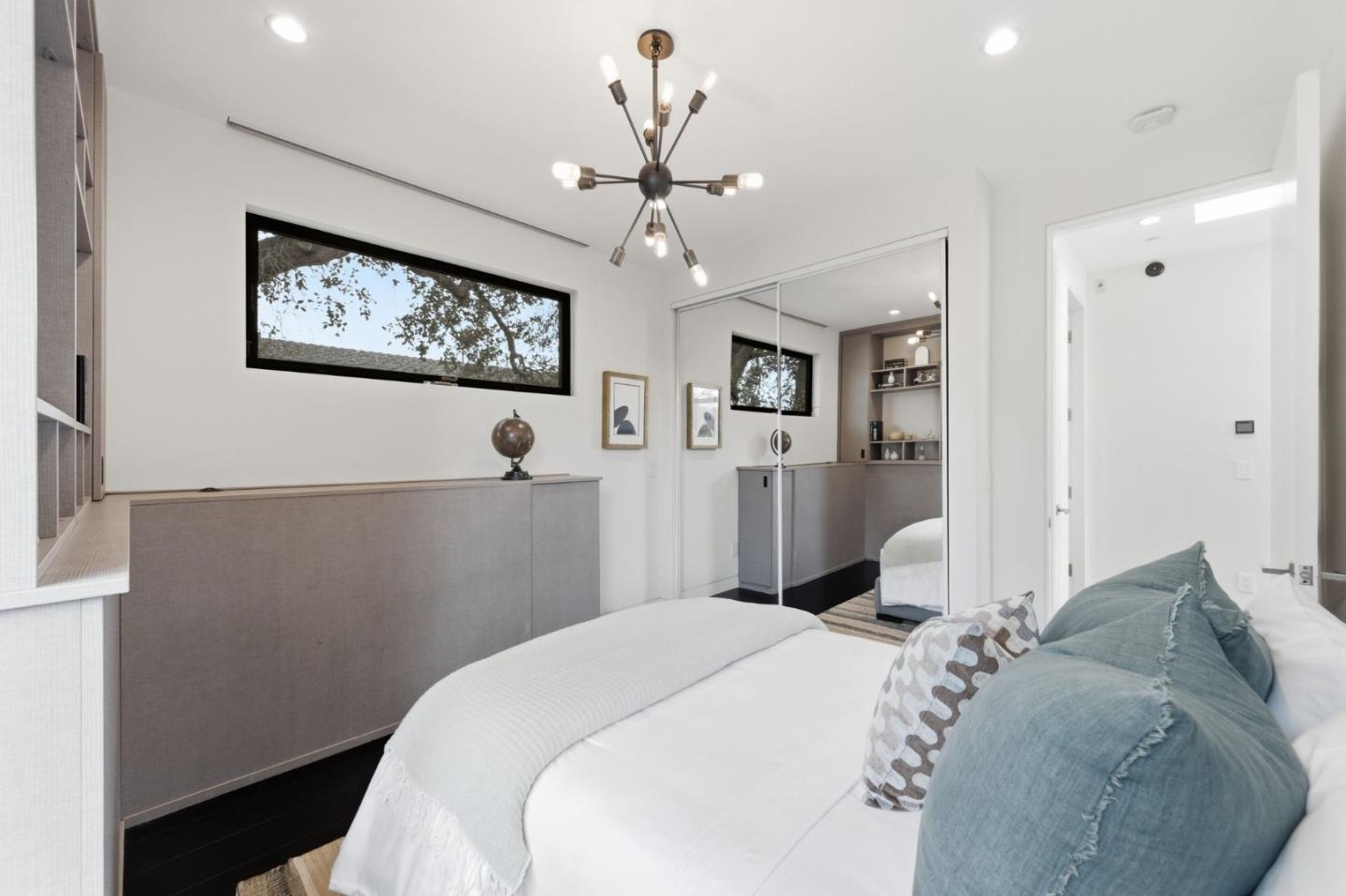 Detail Gallery Image 25 of 65 For 838 Cowper St, Palo Alto,  CA 94301 - 5 Beds | 4/2 Baths