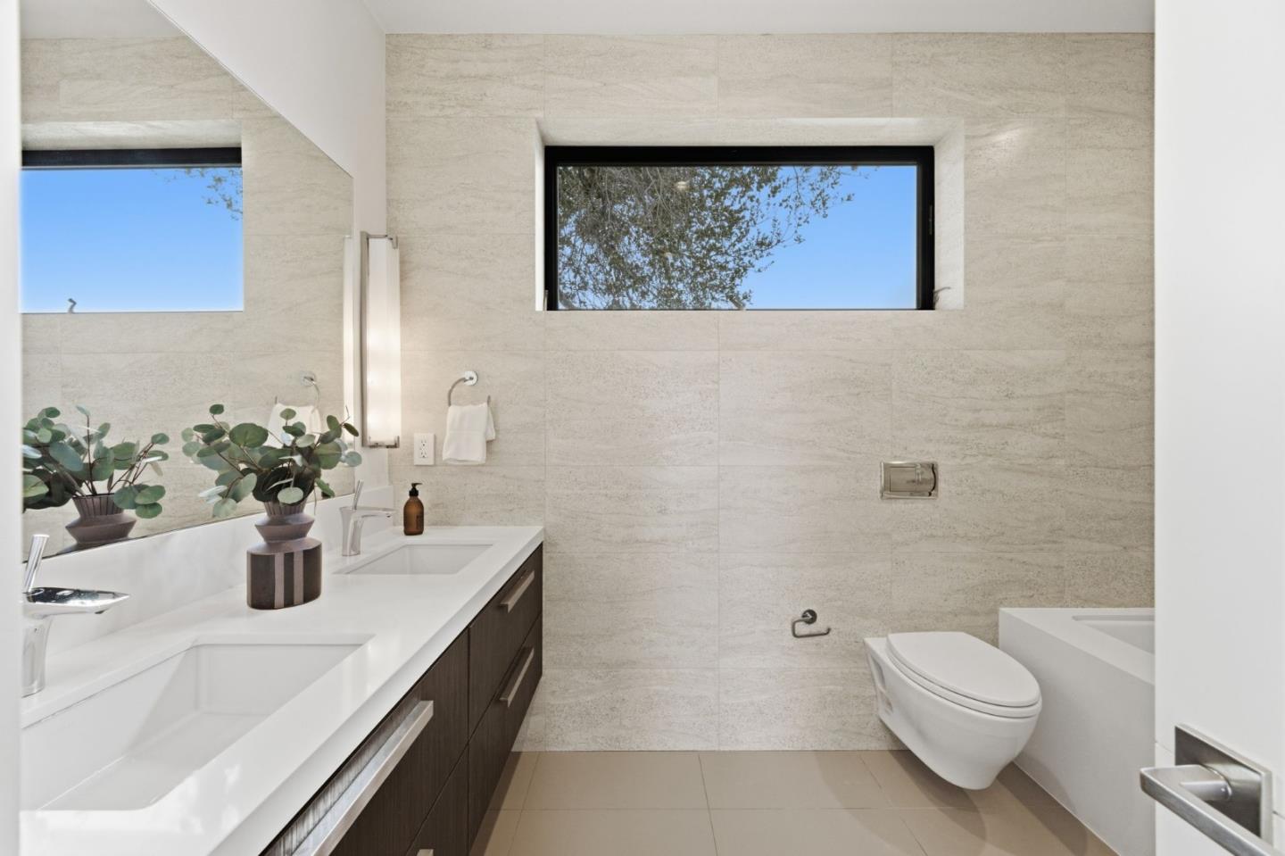 Detail Gallery Image 27 of 65 For 838 Cowper St, Palo Alto,  CA 94301 - 5 Beds | 4/2 Baths