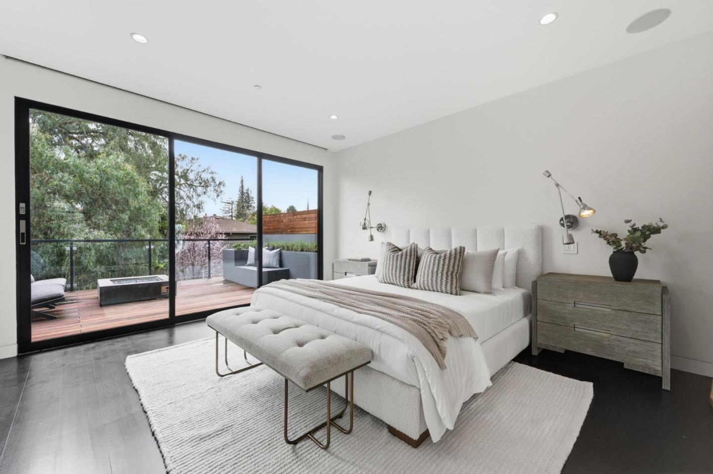 Detail Gallery Image 29 of 65 For 838 Cowper St, Palo Alto,  CA 94301 - 5 Beds | 4/2 Baths