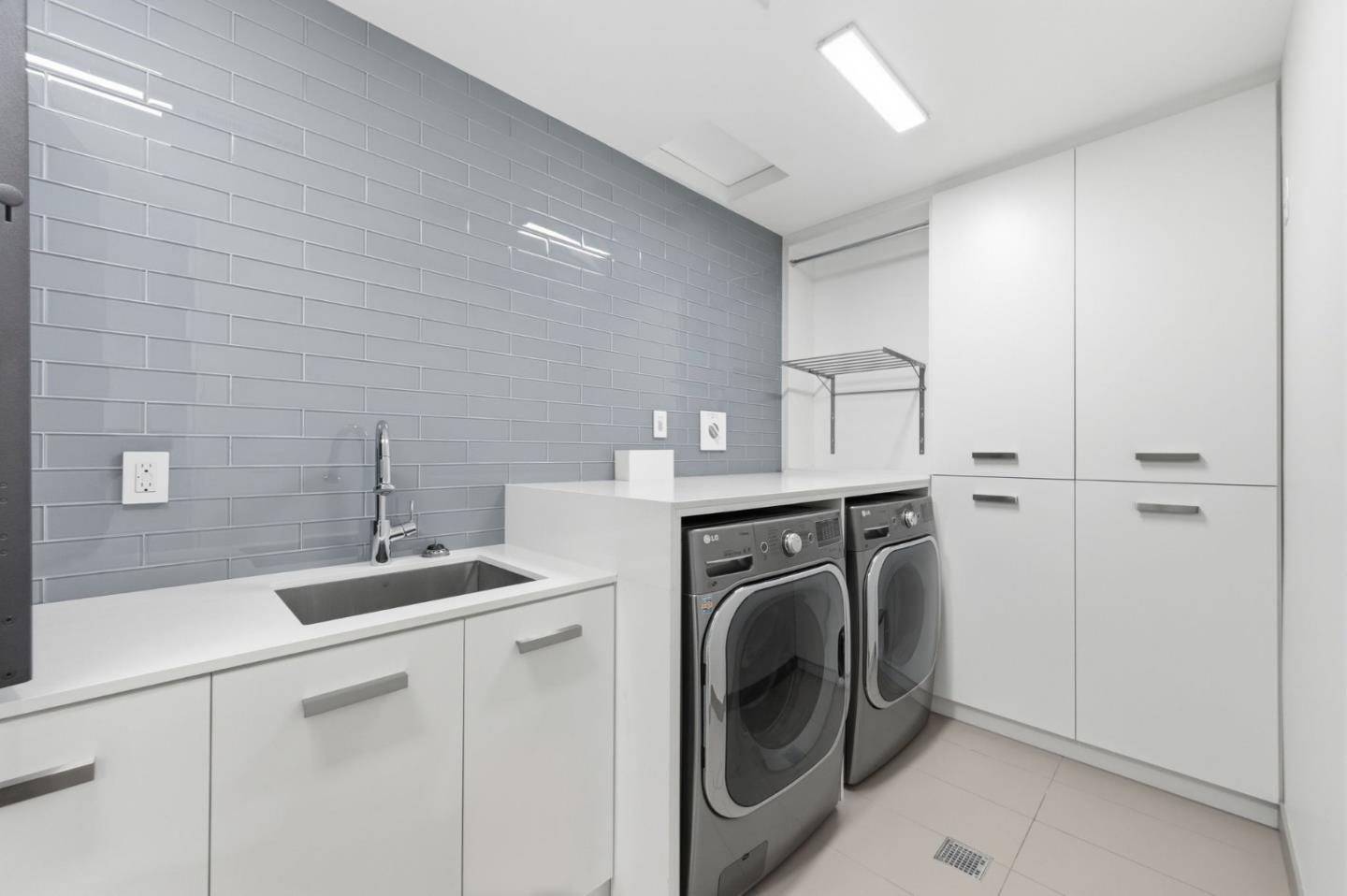 Detail Gallery Image 46 of 65 For 838 Cowper St, Palo Alto,  CA 94301 - 5 Beds | 4/2 Baths