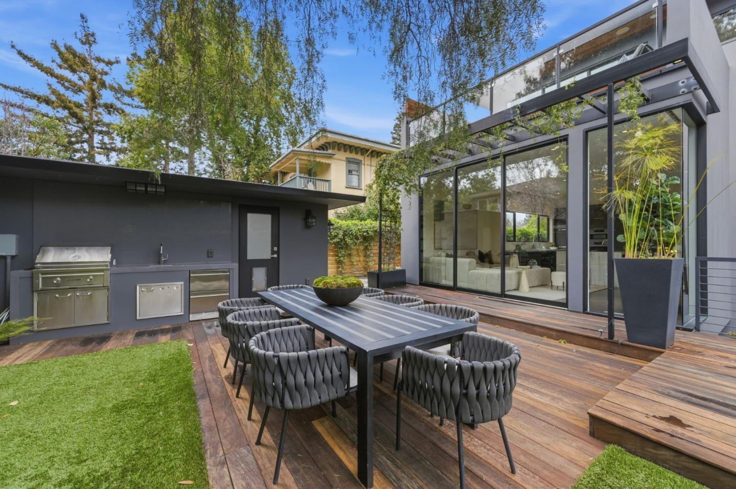 Detail Gallery Image 55 of 65 For 838 Cowper St, Palo Alto,  CA 94301 - 5 Beds | 4/2 Baths