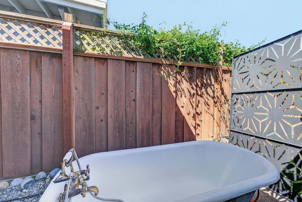 Detail Gallery Image 25 of 39 For 118 Rankin St, Santa Cruz,  CA 95060 - 3 Beds | 1 Baths