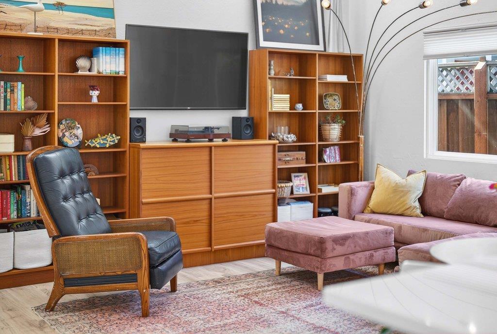 Detail Gallery Image 3 of 39 For 118 Rankin St, Santa Cruz,  CA 95060 - 3 Beds | 1 Baths