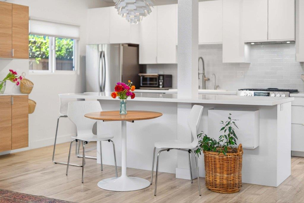 Detail Gallery Image 6 of 39 For 118 Rankin St, Santa Cruz,  CA 95060 - 3 Beds | 1 Baths