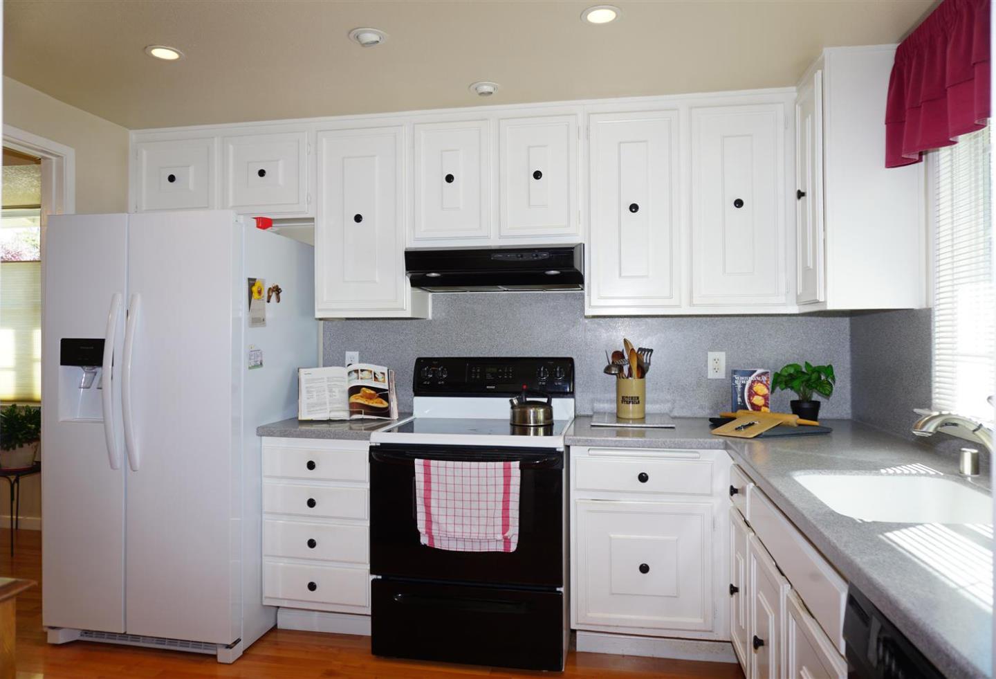 Detail Gallery Image 8 of 31 For 5518 Cribari Cir, San Jose,  CA 95135 - 1 Beds | 1 Baths