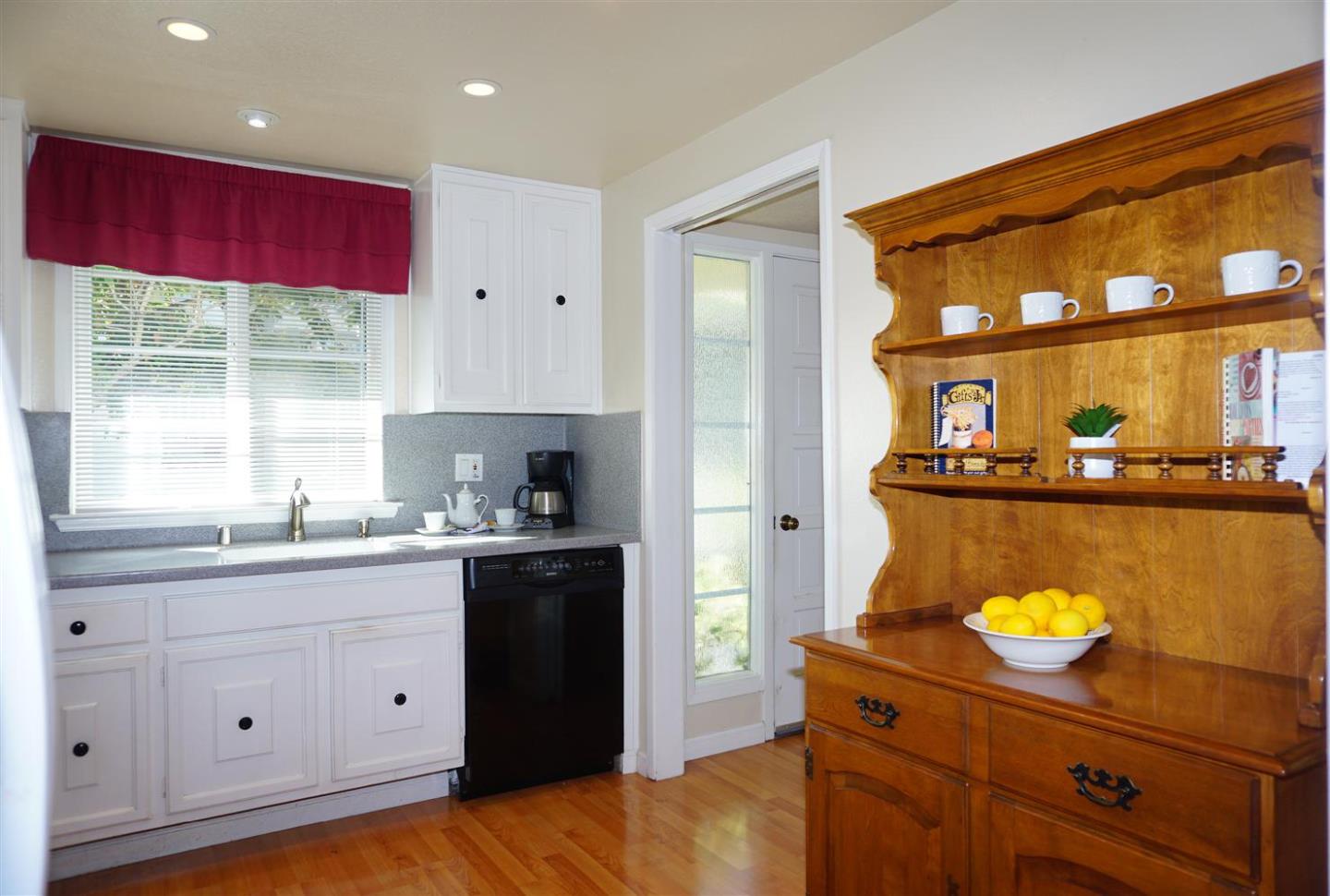 Detail Gallery Image 9 of 31 For 5518 Cribari Cir, San Jose,  CA 95135 - 1 Beds | 1 Baths