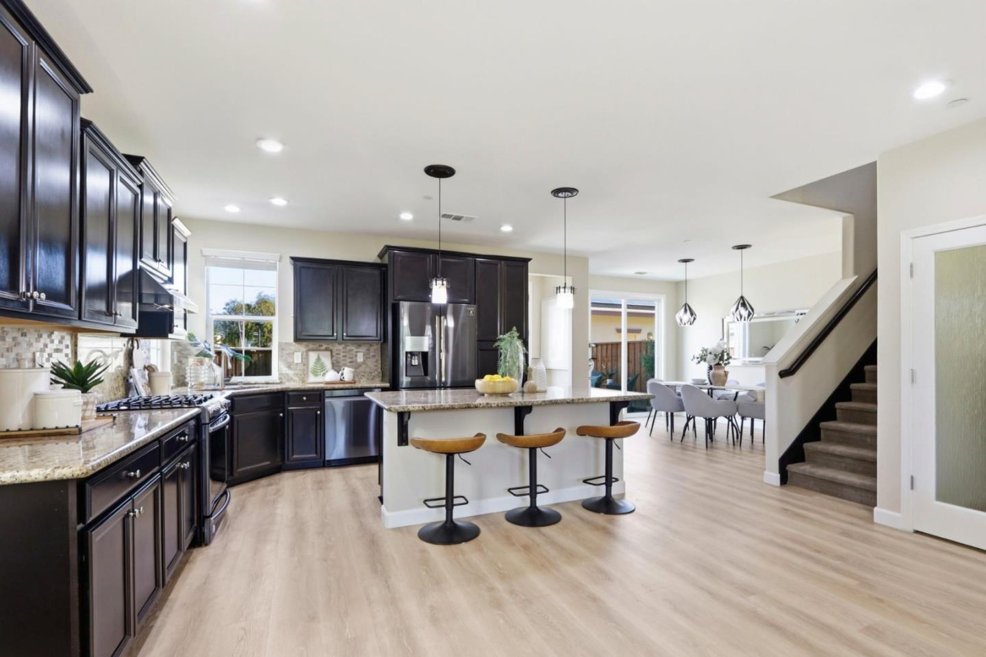 Detail Gallery Image 12 of 58 For 18971 Chicory Ln, Morgan Hill,  CA 95037 - 4 Beds | 2/1 Baths