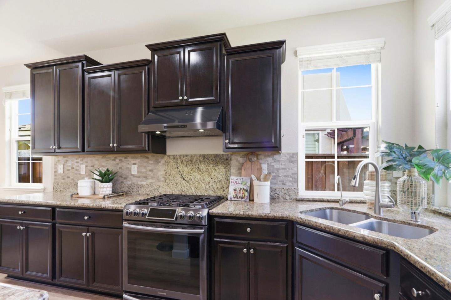 Detail Gallery Image 15 of 58 For 18971 Chicory Ln, Morgan Hill,  CA 95037 - 4 Beds | 2/1 Baths