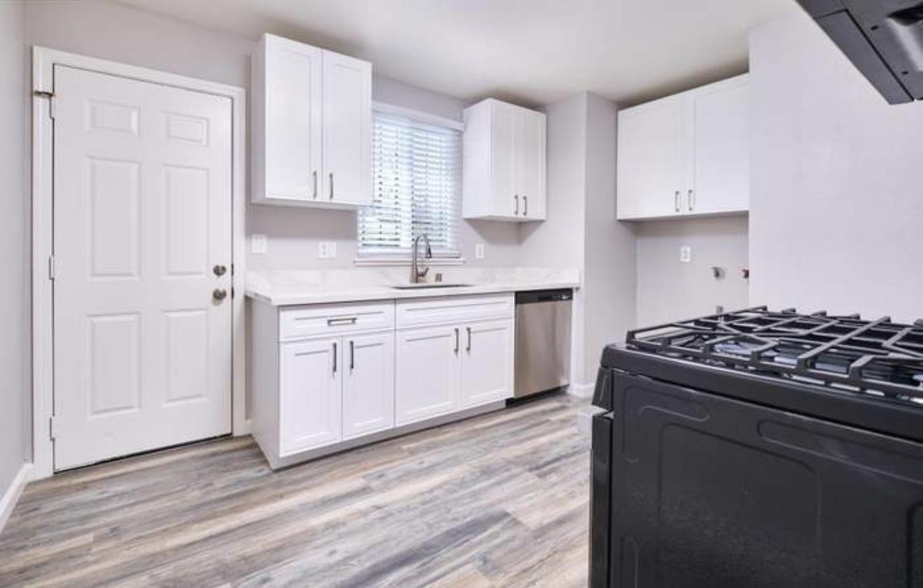 Detail Gallery Image 7 of 17 For 2317 Virginia Ave, Richmond,  CA 94804 - 2 Beds | 1 Baths