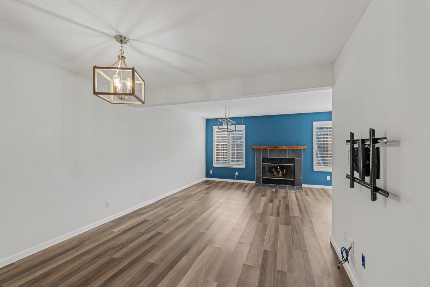 Detail Gallery Image 11 of 27 For 169 Heron Dr, Pittsburg,  CA 94565 - 4 Beds | 2/1 Baths