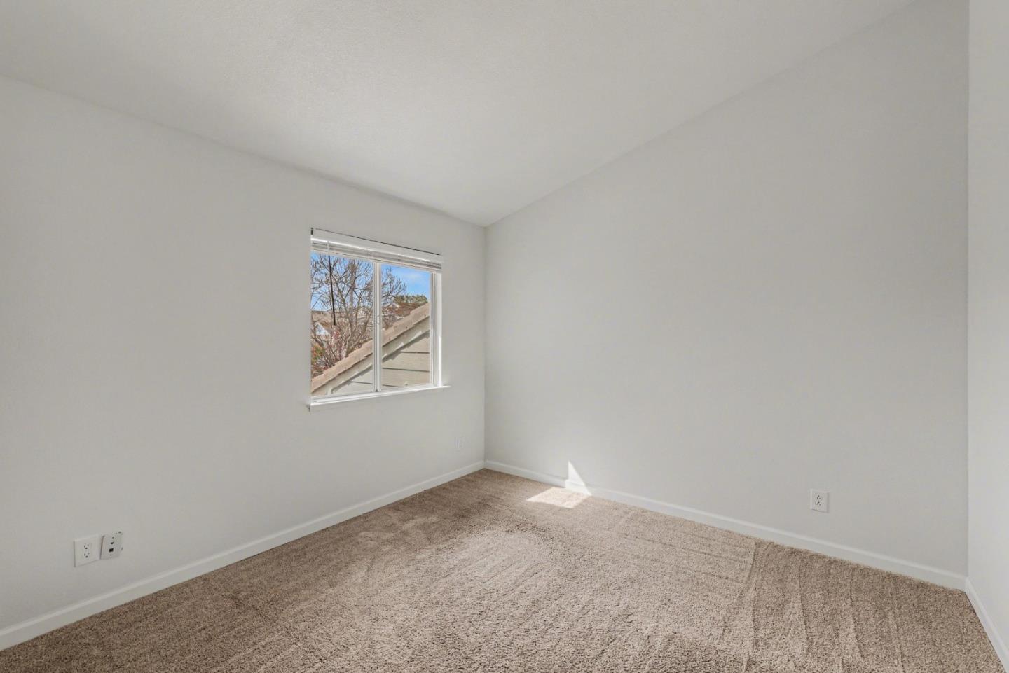 Detail Gallery Image 25 of 27 For 169 Heron Dr, Pittsburg,  CA 94565 - 4 Beds | 2/1 Baths