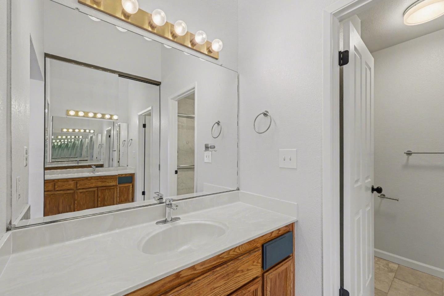 Detail Gallery Image 5 of 27 For 169 Heron Dr, Pittsburg,  CA 94565 - 4 Beds | 2/1 Baths