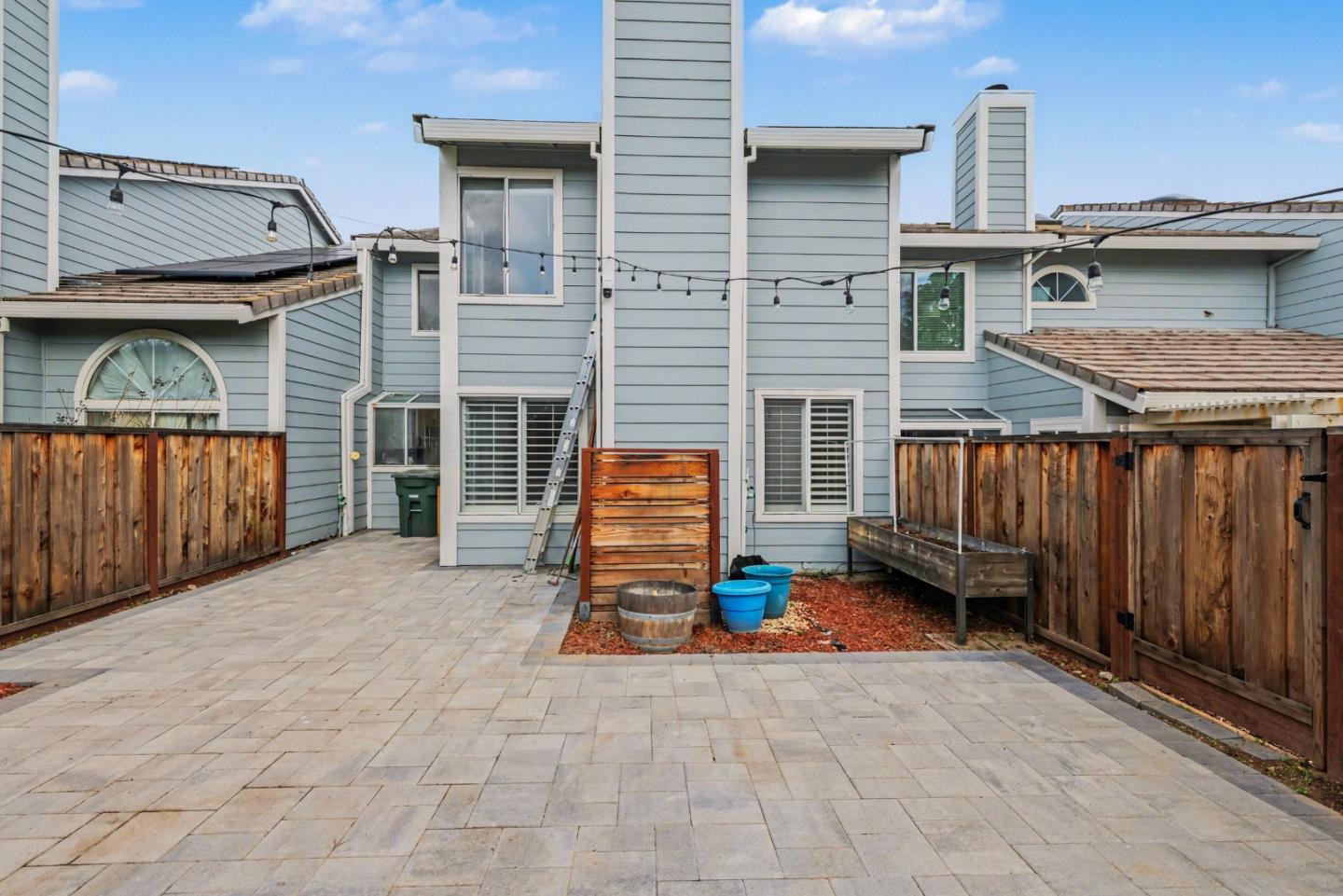 Detail Gallery Image 9 of 27 For 169 Heron Dr, Pittsburg,  CA 94565 - 4 Beds | 2/1 Baths