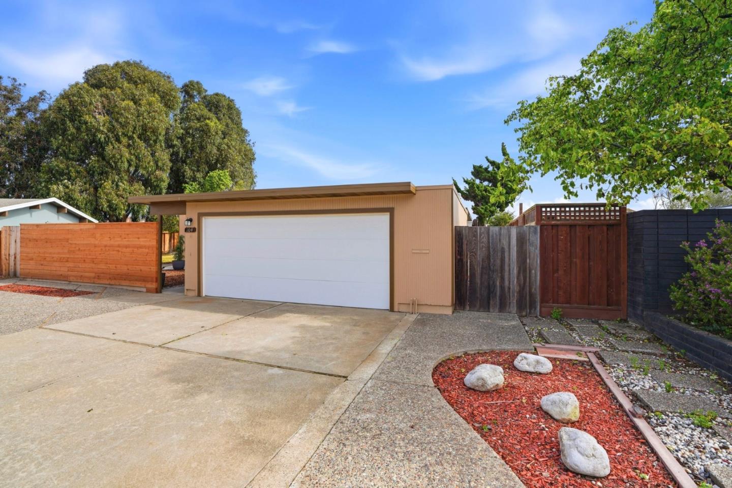 Detail Gallery Image 3 of 33 For 104 Eliza Ct, Foster City,  CA 94404 - 3 Beds | 2 Baths