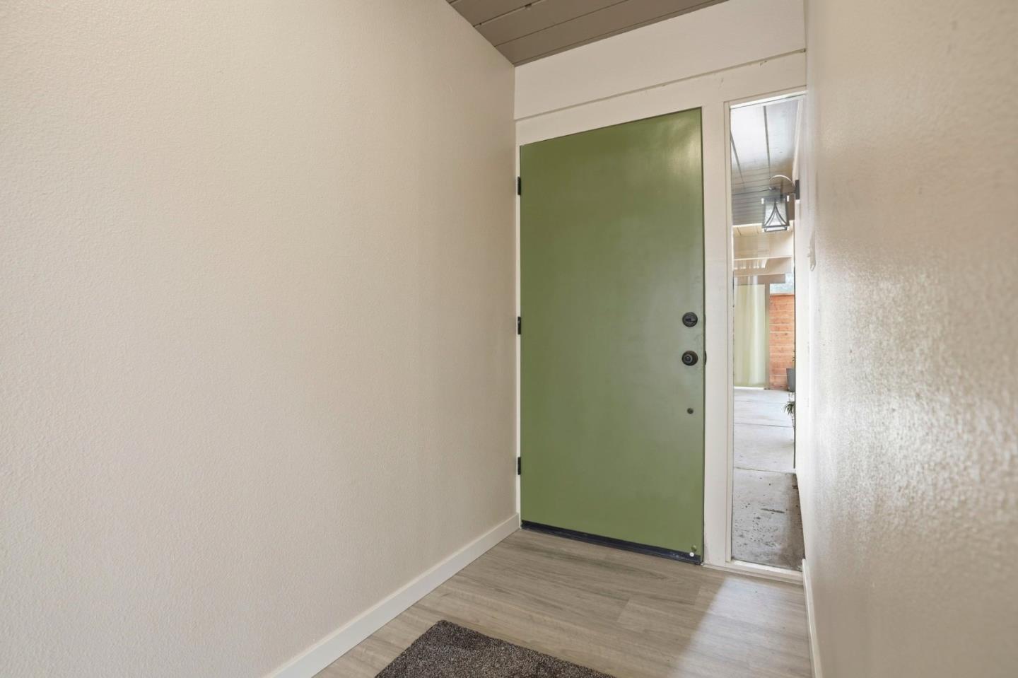Detail Gallery Image 8 of 33 For 104 Eliza Ct, Foster City,  CA 94404 - 3 Beds | 2 Baths