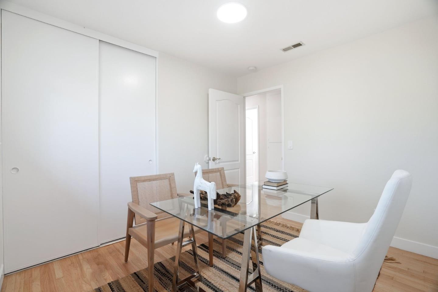 Detail Gallery Image 18 of 75 For 911 Inverness Way, Sunnyvale,  CA 94087 - 4 Beds | 3 Baths