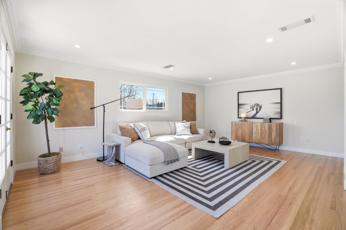 Detail Gallery Image 26 of 75 For 911 Inverness Way, Sunnyvale,  CA 94087 - 4 Beds | 3 Baths