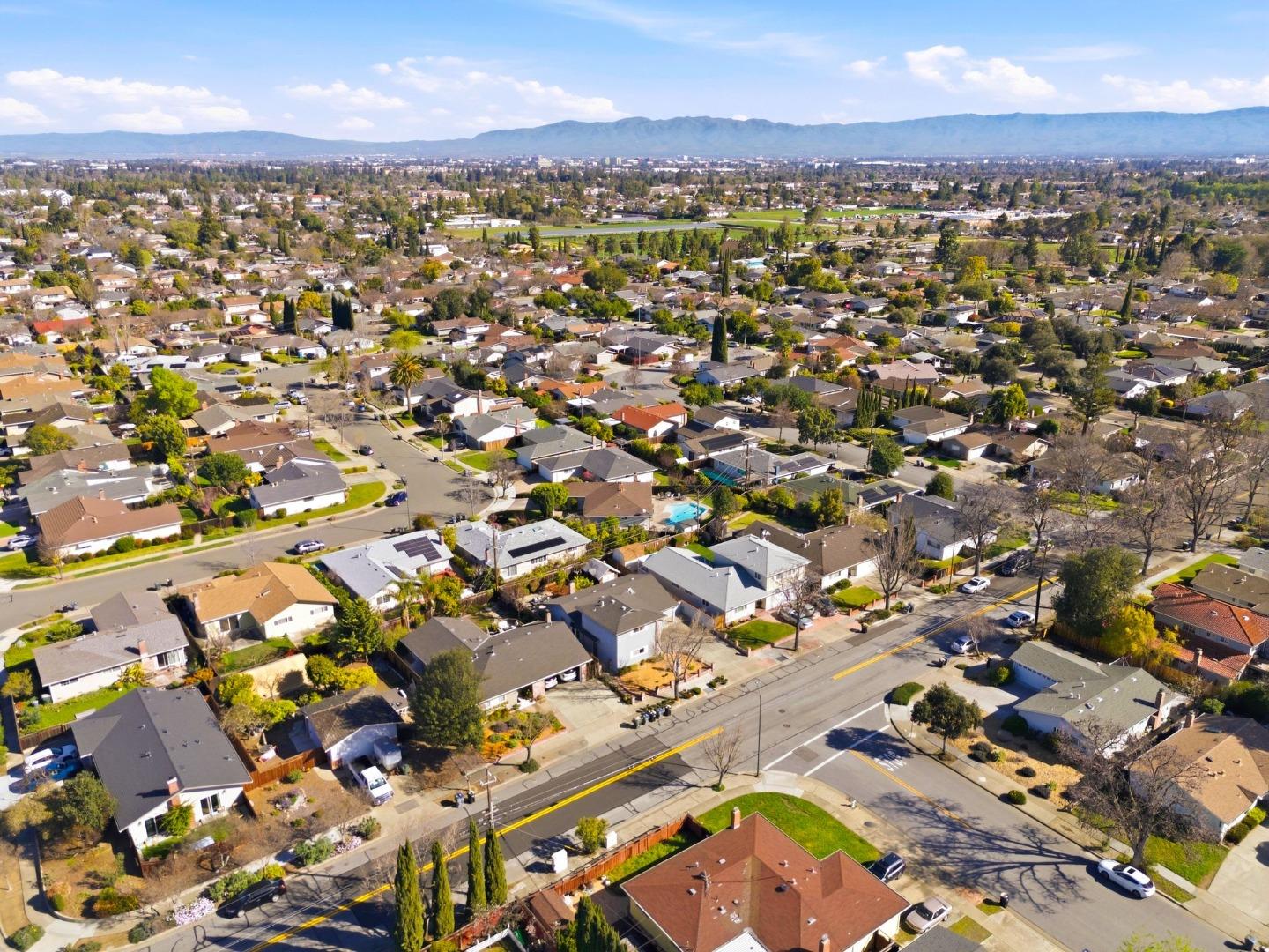 Detail Gallery Image 64 of 75 For 911 Inverness Way, Sunnyvale,  CA 94087 - 4 Beds | 3 Baths