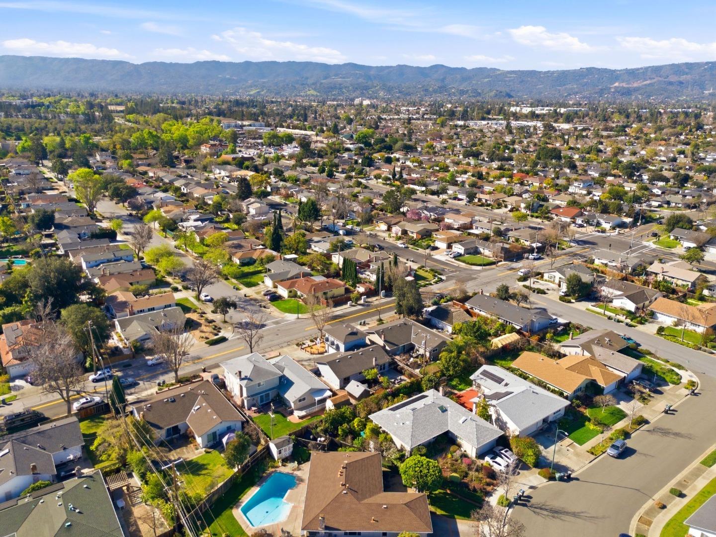 Detail Gallery Image 66 of 75 For 911 Inverness Way, Sunnyvale,  CA 94087 - 4 Beds | 3 Baths