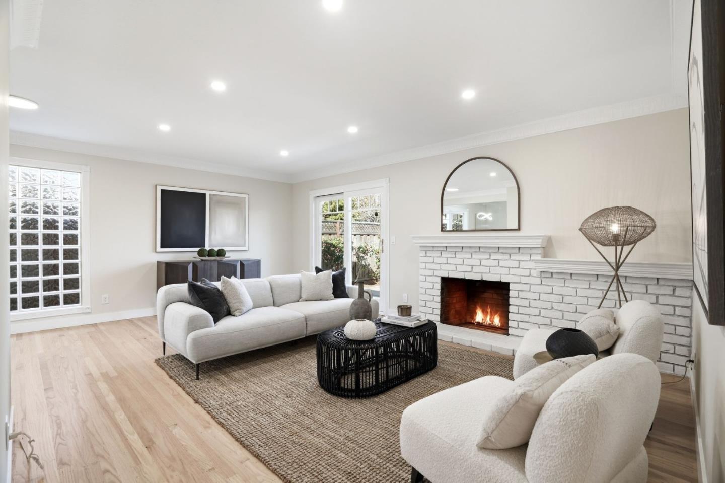 Detail Gallery Image 8 of 75 For 911 Inverness Way, Sunnyvale,  CA 94087 - 4 Beds | 3 Baths