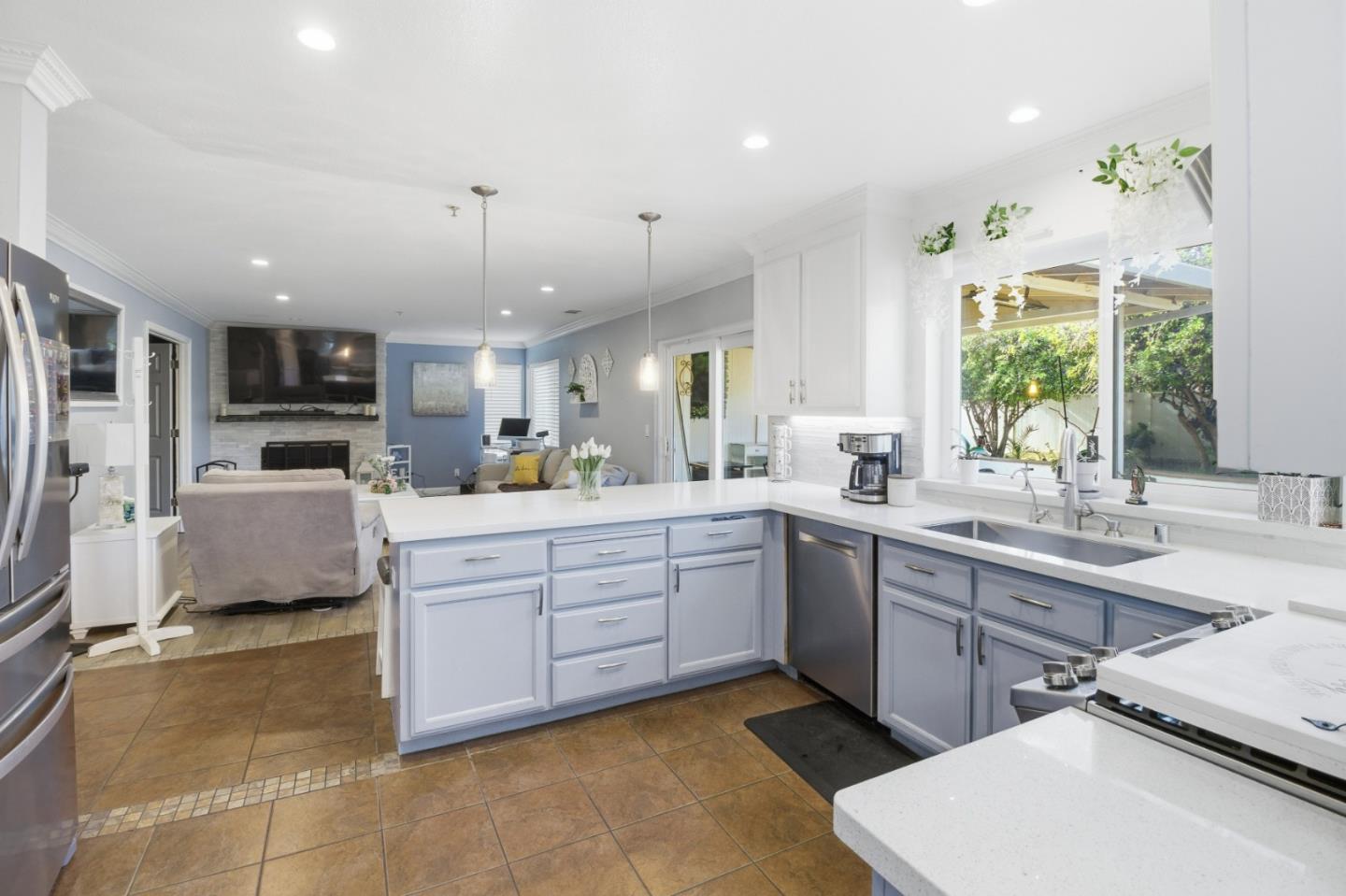 Detail Gallery Image 15 of 43 For 1421 Burgundy Way, Gonzales,  CA 93926 - 5 Beds | 3 Baths