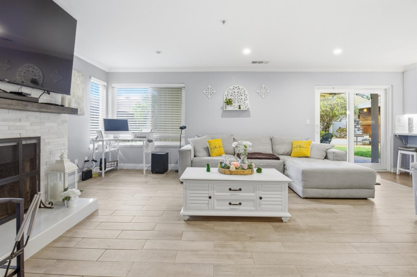 Detail Gallery Image 20 of 43 For 1421 Burgundy Way, Gonzales,  CA 93926 - 5 Beds | 3 Baths