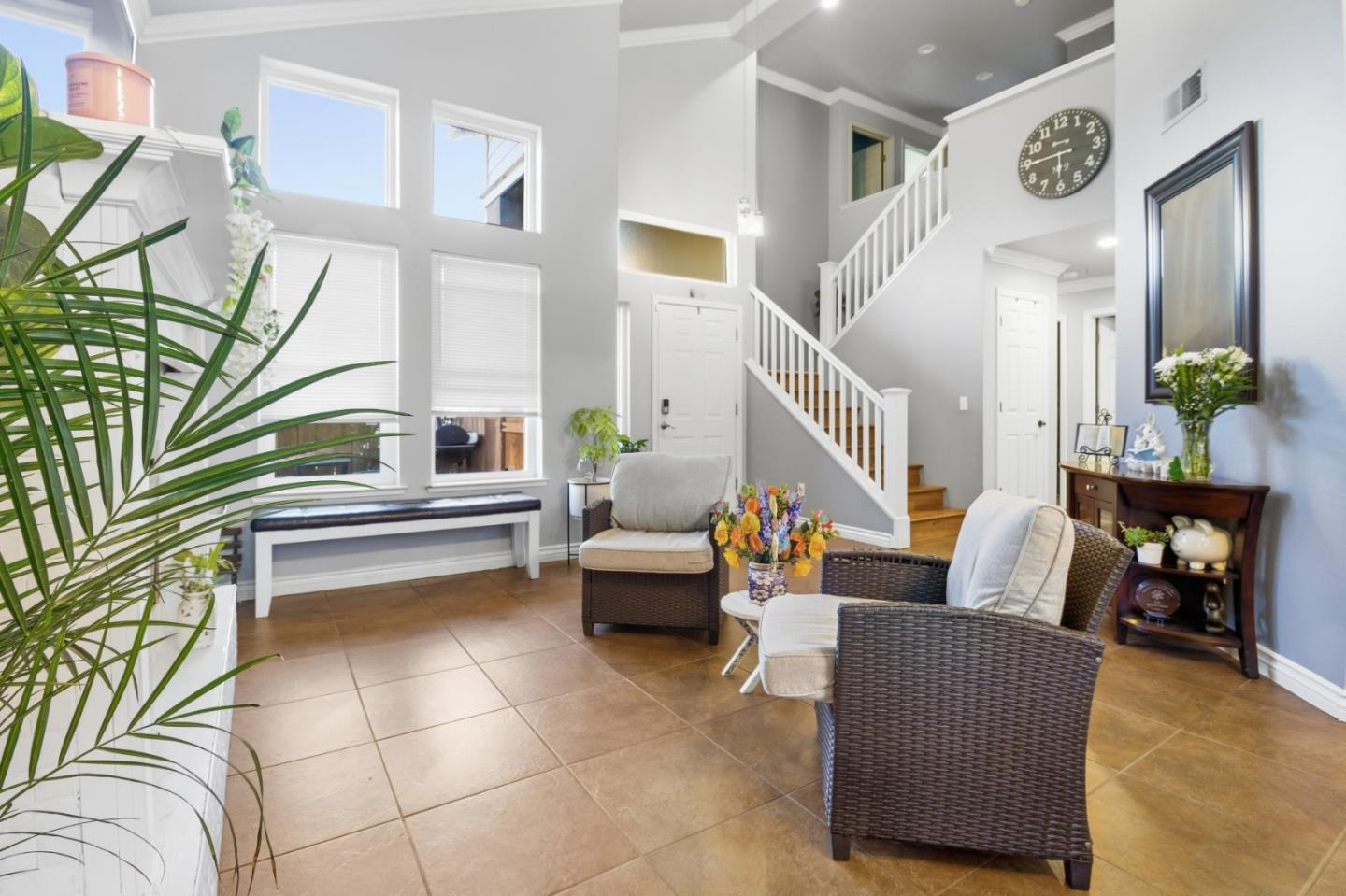 Detail Gallery Image 7 of 43 For 1421 Burgundy Way, Gonzales,  CA 93926 - 5 Beds | 3 Baths