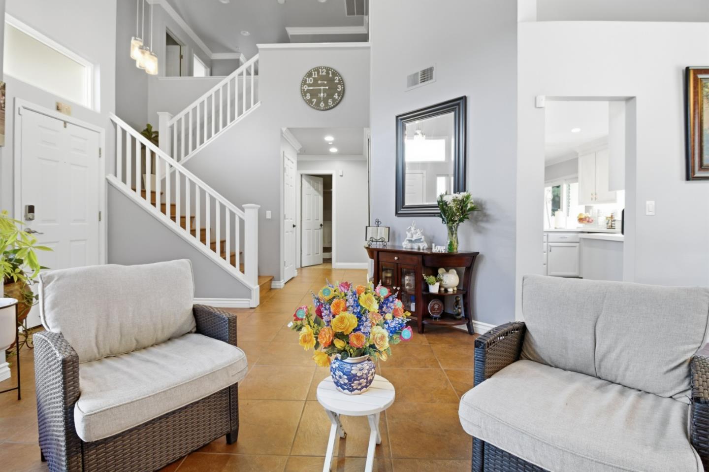 Detail Gallery Image 9 of 43 For 1421 Burgundy Way, Gonzales,  CA 93926 - 5 Beds | 3 Baths