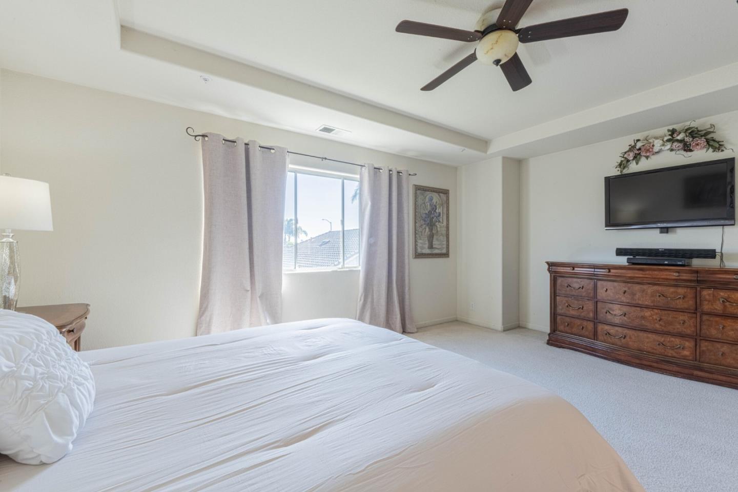 Detail Gallery Image 25 of 39 For 1910 Whitman St, Salinas,  CA 93906 - 3 Beds | 2/1 Baths