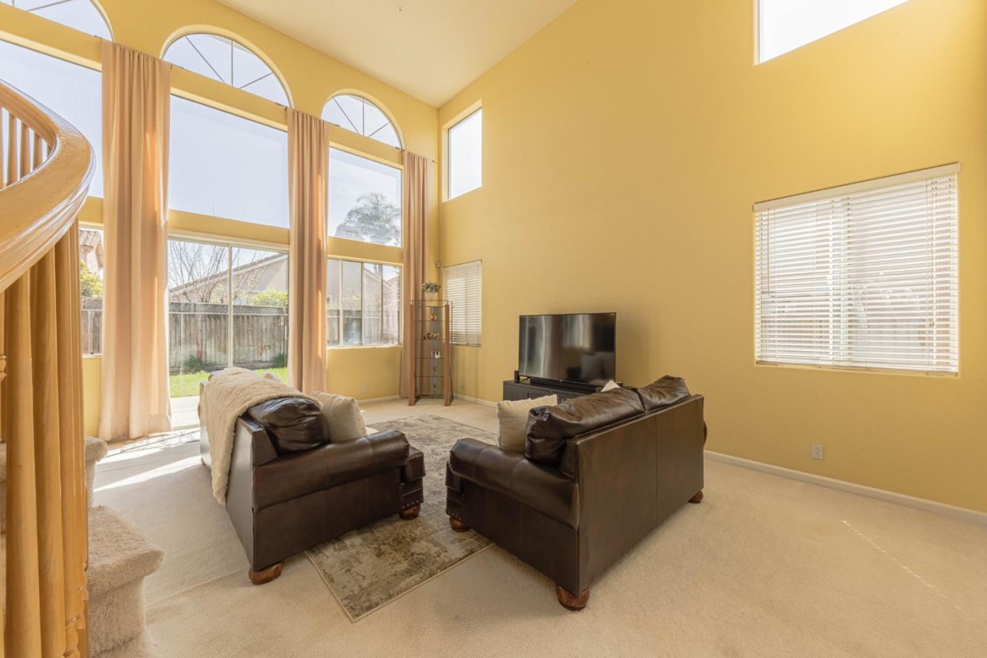 Detail Gallery Image 6 of 39 For 1910 Whitman St, Salinas,  CA 93906 - 3 Beds | 2/1 Baths