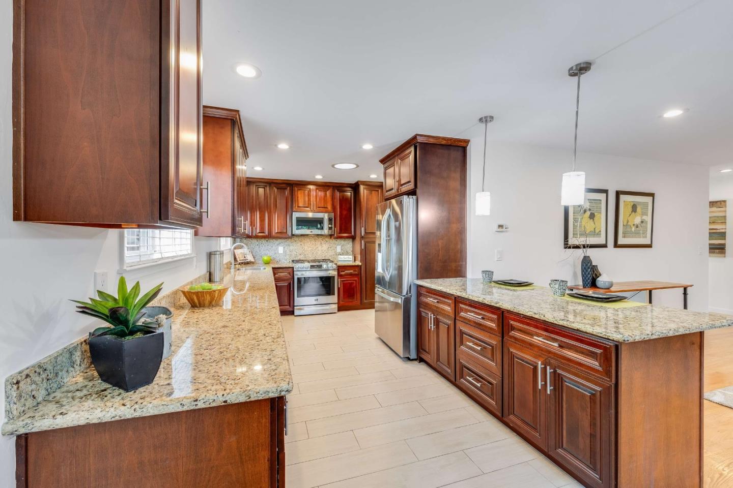 Detail Gallery Image 10 of 51 For 841 Maranta Ave, Sunnyvale,  CA 94087 - 3 Beds | 2 Baths