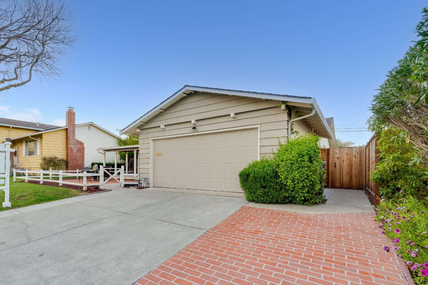 Detail Gallery Image 2 of 51 For 841 Maranta Ave, Sunnyvale,  CA 94087 - 3 Beds | 2 Baths