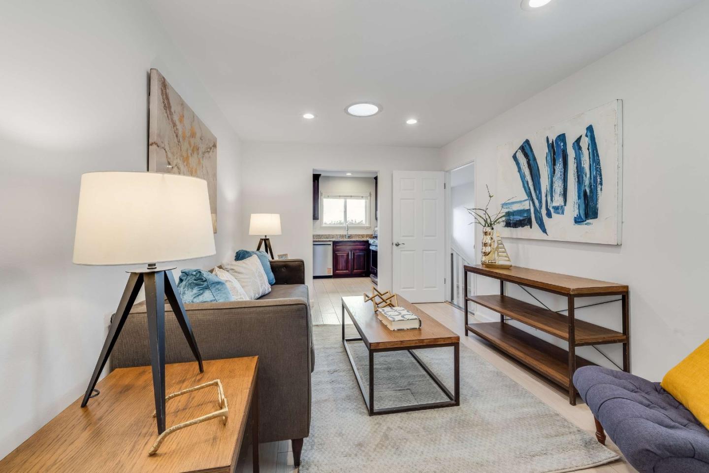 Detail Gallery Image 6 of 51 For 841 Maranta Ave, Sunnyvale,  CA 94087 - 3 Beds | 2 Baths