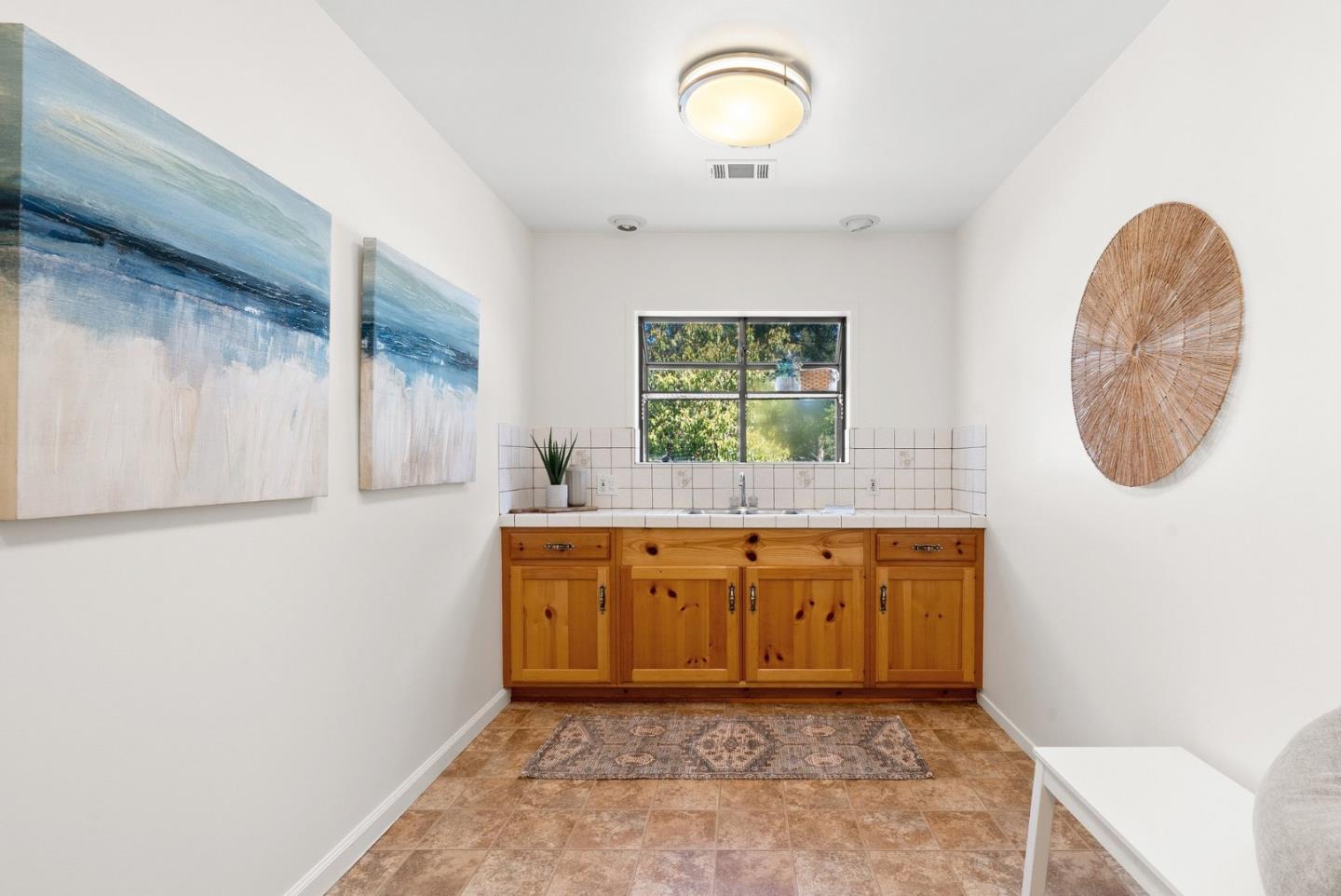 Detail Gallery Image 22 of 46 For 125 Mcgivern Way, Santa Cruz,  CA 95060 - 4 Beds | 3 Baths